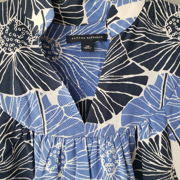 Banana Rebublic blue floral dress - Picture 2 of 4